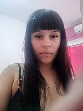 lolaa0777 online show from February 11, 2026, 1:33 pm