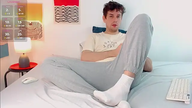 Snapshot of Luc_7 chatting on March 25, 2026, 9:35 pm Luc 7 online show from March 25, 2026, 9:35 pm