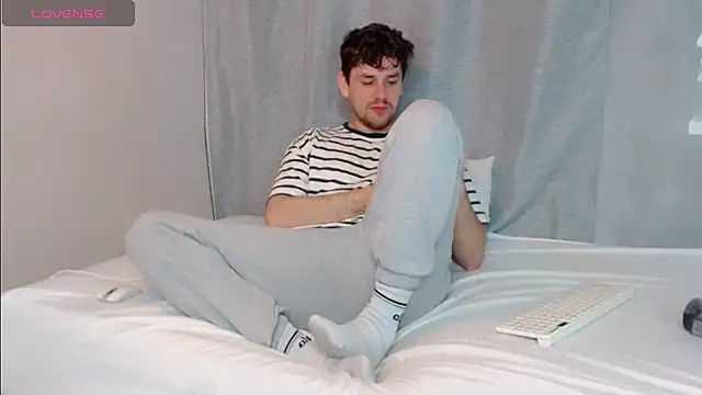 Snapshot of Luc_7 chatting on March 10, 2026, 6:56 pm Luc 7 online show from March 10, 2026, 6:56 pm