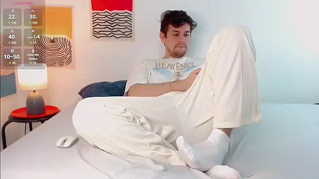 Snapshot of Luc_7 chatting on April 4, 2026, 2:40 am Luc 7 online show from April 4, 2026, 2:40 am