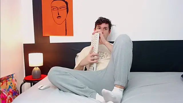 Snapshot of Luc_7 chatting on March 21, 2026, 9:08 pm Luc 7 online show from March 21, 2026, 9:08 pm