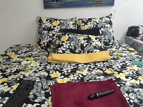 MissRedHotRaven online show from February 22, 2026, 5:47 pm