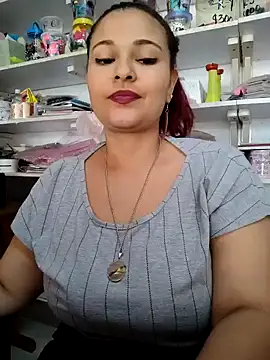 haffsa   online show from April 24, 2026, 2:41 pm
