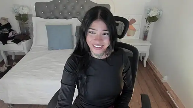 Snapshot of Aisha_Haddad chatting on April 21, 2026, 1:28 pm Aisha Haddad online show from April 21, 2026, 1:28 pm