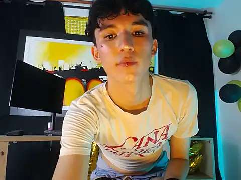 Snapshot of jullian_ricci chatting on March 8, 2026, 2:04 am jullian ricci online show from March 8, 2026, 2:04 am