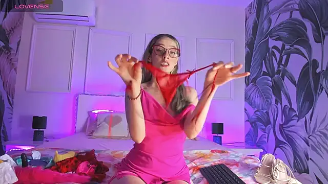 Snapshot of Hada_Magica chatting on March 14, 2026, 7:42 pm Hada Magica online show from March 14, 2026, 7:42 pm