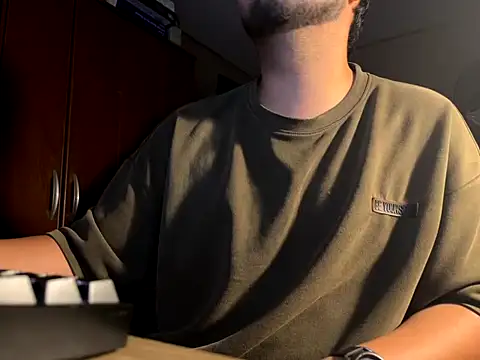 williams0307 online show from March 25, 2026, 5:29 am