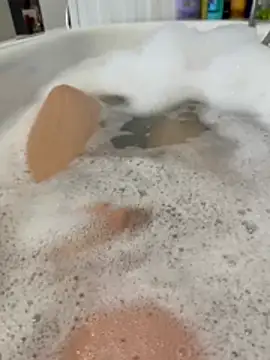 Snapshot of Ninimaus chatting on March 29, 2026, 4:19 pm Ninimaus online show from March 29, 2026, 4:19 pm