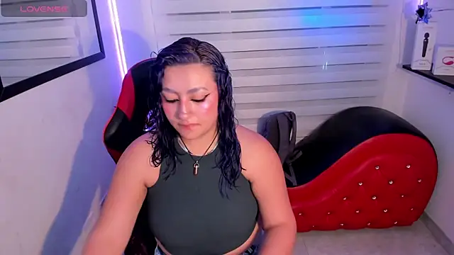 Emily Jonesh online show from May 20, 2026, 12:24 pm