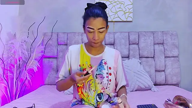 Snapshot of MelanyStone_ chatting on April 23, 2026, 12:29 pm MelanyStone online show from April 23, 2026, 12:29 pm