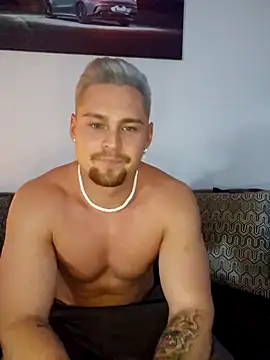 Snapshot of EddyRise- chatting on February 11, 2026, 10:59 am EddyRise- online show from February 11, 2026, 10:59 am