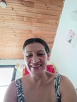 Layla Zaid online show from May 14, 2026, 3:42 pm