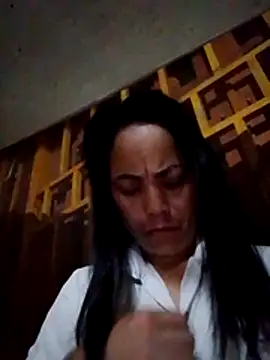 Snapshot of molly-xx chatting on April 19, 2026, 8:33 pm molly-xx online show from April 19, 2026, 8:33 pm