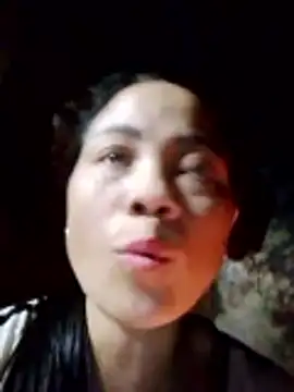 Snapshot of molly-xx chatting on May 7, 2026, 10:46 pm molly-xx online show from May 7, 2026, 10:46 pm
