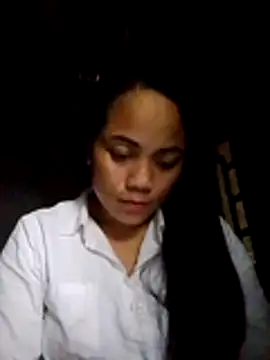 Snapshot of molly-xx chatting on May 11, 2026, 9:43 am molly-xx online show from May 11, 2026, 9:43 am