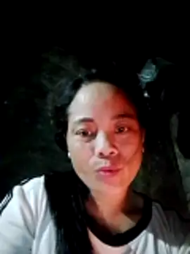Snapshot of molly-xx chatting on April 24, 2026, 12:18 pm molly-xx online show from April 24, 2026, 12:18 pm