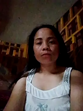 Snapshot of molly-xx chatting on April 9, 2026, 1:50 pm molly-xx online show from April 9, 2026, 1:50 pm