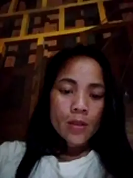 Snapshot of molly-xx chatting on April 21, 2026, 1:50 pm molly-xx online show from April 21, 2026, 1:50 pm
