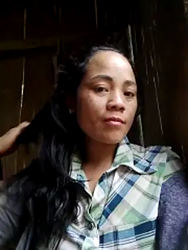 Snapshot of molly-xx chatting on April 18, 2026, 5:32 am molly-xx online show from April 18, 2026, 5:32 am