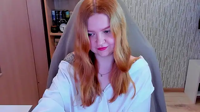 Snapshot of AnitaXVine chatting on April 19, 2026, 5:47 pm AnitaXVine online show from April 19, 2026, 5:47 pm