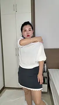 jiejie8888 online show from February 15, 2026, 7:09 am