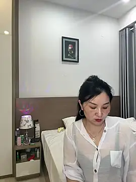 jiejie8888 online show from February 14, 2026, 1:11 pm