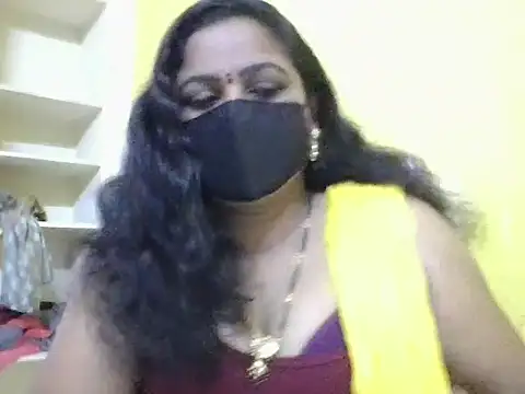 Snapshot of anu-reddyy chatting on April 23, 2026, 4:52 am anu-reddyy online show from April 23, 2026, 4:52 am