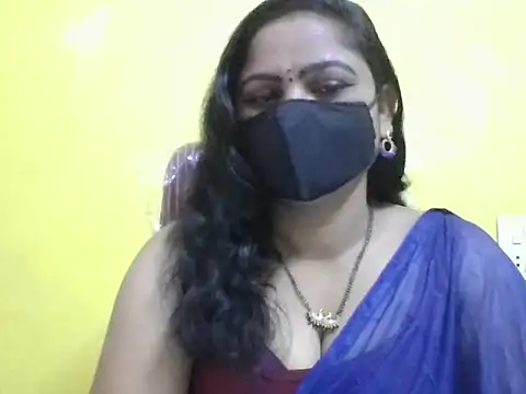 Snapshot of anu-reddyy chatting on April 10, 2026, 5:03 am anu-reddyy online show from April 10, 2026, 5:03 am