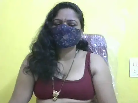 Snapshot of anu-reddyy chatting on May 3, 2026, 6:29 am anu-reddyy online show from May 3, 2026, 6:29 am
