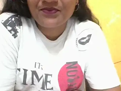 Snapshot of anu-reddyy chatting on May 21, 2026, 10:45 am anu-reddyy online show from May 21, 2026, 10:45 am
