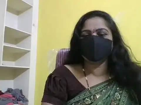 Snapshot of anu-reddyy chatting on April 21, 2026, 10:11 am anu-reddyy online show from April 21, 2026, 10:11 am
