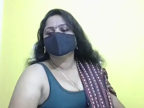 Snapshot of anu-reddyy chatting on April 24, 2026, 11:01 am anu-reddyy online show from April 24, 2026, 11:01 am