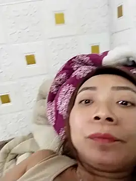 Snapshot of cute-shine chatting on May 3, 2026, 12:31 pm cute-shine online show from May 3, 2026, 12:31 pm