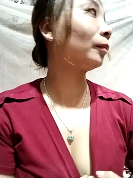 Snapshot of cute-shine chatting on April 21, 2026, 12:23 am cute-shine online show from April 21, 2026, 12:23 am