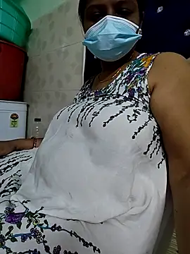 Snapshot of Joyti_07 chatting on April 18, 2026, 7:58 pm Joyti 07 online show from April 18, 2026, 7:58 pm