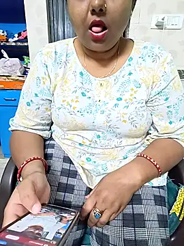 Snapshot of Joyti_07 chatting on April 25, 2026, 9:34 am Joyti 07 online show from April 25, 2026, 9:34 am
