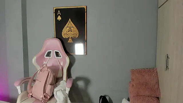 Snapshot of Zaphiro__Sky chatting on March 9, 2026, 8:51 am Zaphiro Sky online show from March 9, 2026, 8:51 am