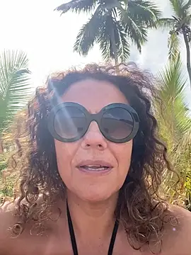 Snapshot of CurlyShakira chatting on March 27, 2026, 1:56 pm CurlyShakira online show from March 27, 2026, 1:56 pm