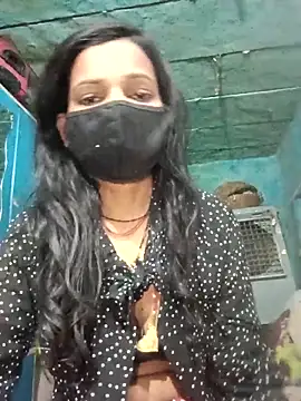 Snapshot of Desi_Couple_P chatting on April 19, 2026, 12:44 am Desi Couple P online show from April 19, 2026, 12:44 am