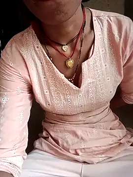 Snapshot of Desi_Couple_P chatting on May 9, 2026, 12:58 am Desi Couple P online show from May 9, 2026, 12:58 am