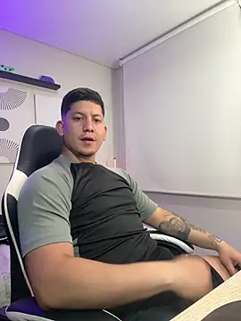  robertobaggioo online show from March 6, 2026, 12:44 pm