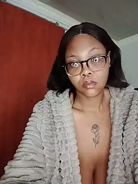 ShantelBootyBoobs online show from July 10, 2026, 6:35 am
