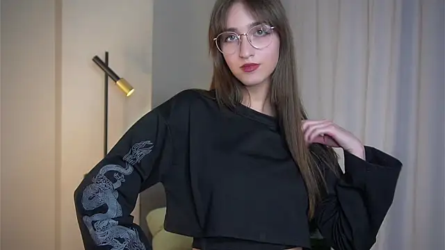 ClarineCasebolt online show from February 17, 2026, 12:46 pm