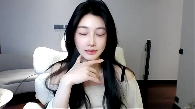 MedeLineayr online show from March 29, 2026, 5:03 pm