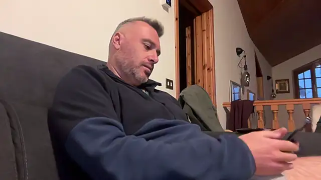 marcovik1 online show from February 25, 2026, 5:13 pm