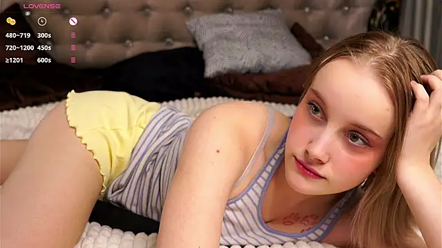 Snapshot of KirstinMcgeady chatting on March 4, 2026, 11:29 am KirstinMcgeady online show from March 4, 2026, 11:29 am