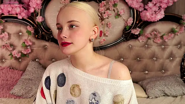 Snapshot of KirstinMcgeady chatting on March 22, 2026, 11:34 am KirstinMcgeady online show from March 22, 2026, 11:34 am