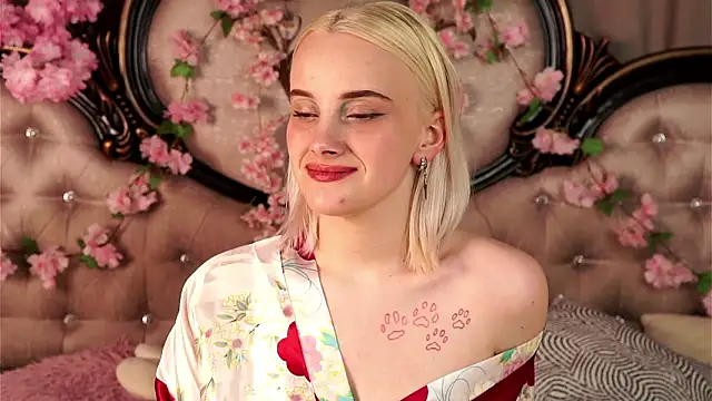 Snapshot of KirstinMcgeady chatting on March 25, 2026, 11:42 am KirstinMcgeady online show from March 25, 2026, 11:42 am