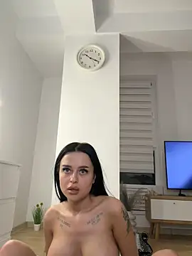 Katty Pery online show from February 13, 2026, 8:20 pm