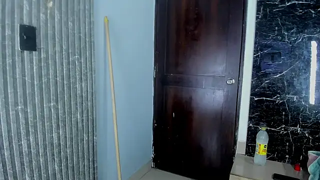 Snapshot of dulce-salome chatting on February 17, 2026, 12:02 pm dulce-salome online show from February 17, 2026, 12:02 pm